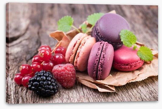 Berry macarons