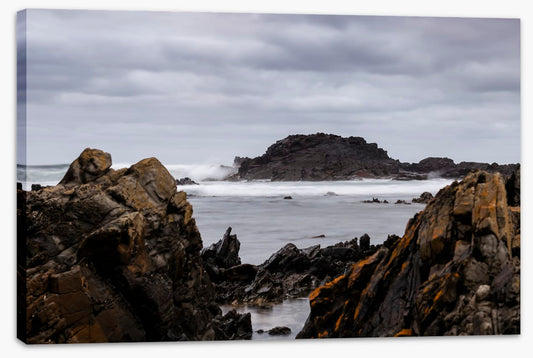 Australina_Bedhead_Landscape_Canvas_W90xH60_DarkBlueRoom